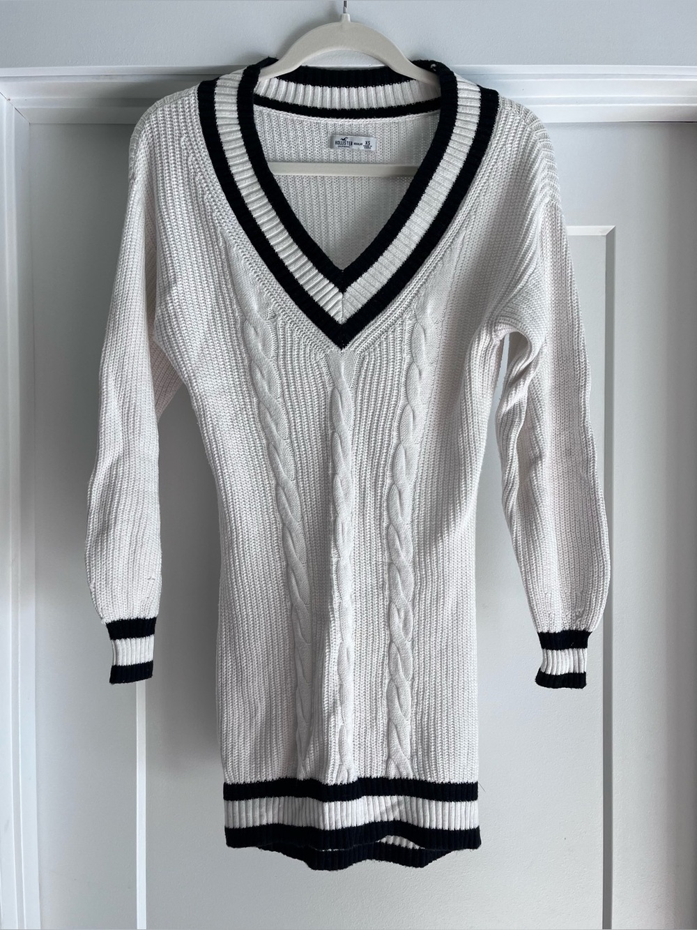 Hollister cotton sweater dress XS white black.